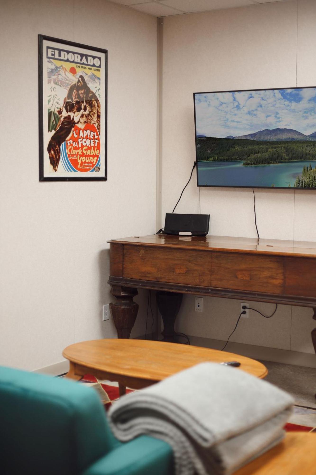 The Big Red Barn Apartment Whitehorse Bagian luar foto
